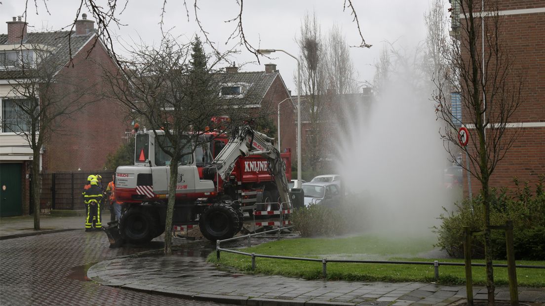 Bewoners Cornelie van Zantenstraat in Den Haag hebben weer gas Omroep West Bewoners Cornelie van Zantenstraat in Den Haag hebben weer gas Omroep West