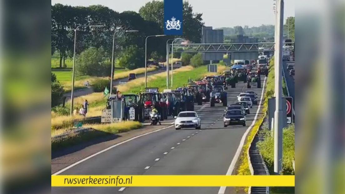 112 news: Traffic jam on A27 by tractors returning from farmers protest |  Fire in demolition building Alblasserdam, considerable smoke development