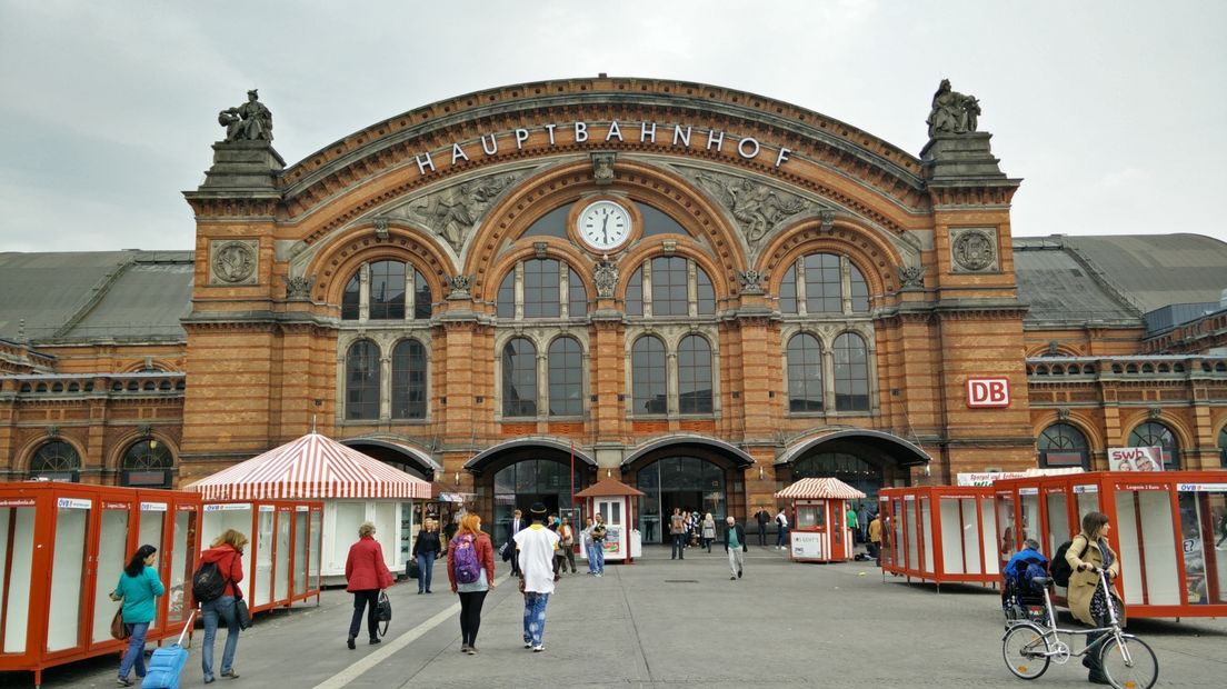 Is there a direct train between Groningen and Bremen?