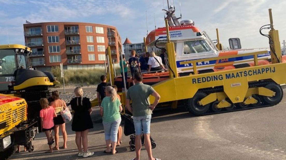 De reddingboot trok veel bekijks tijdens de open avond van de KNRM Cadzand