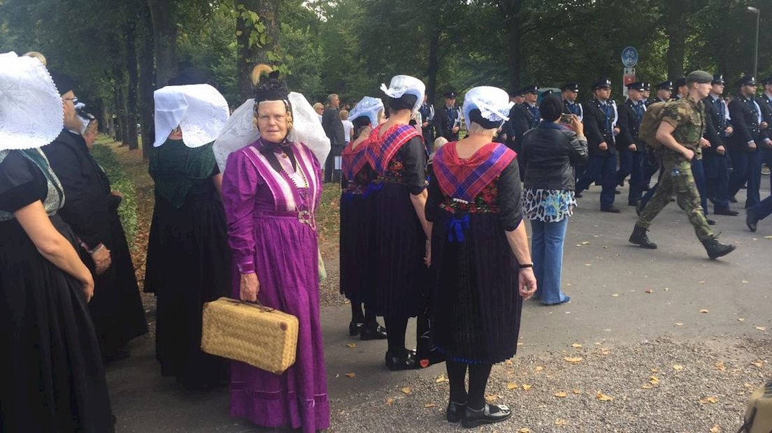 De Staphorster dames die meelopen in de stoet op Prinsjesdag 2016
