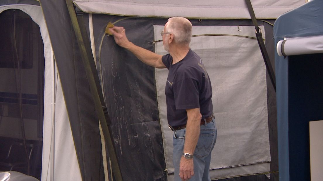 Grote schoonmaak op campings begonnen (video)