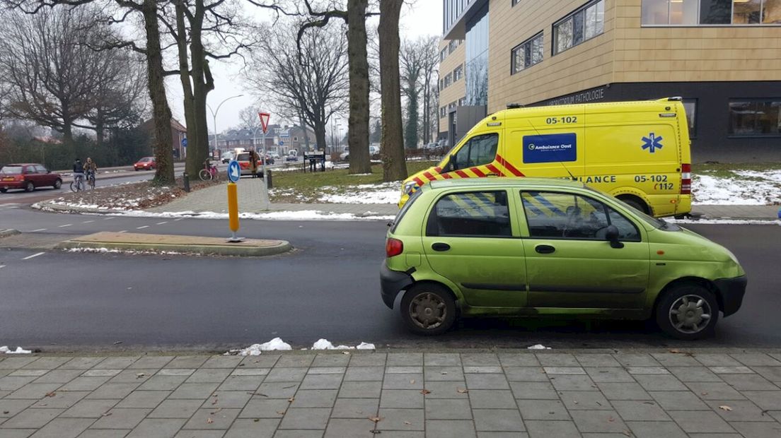 Fietsster gewond bij aanrijding in Hengelo