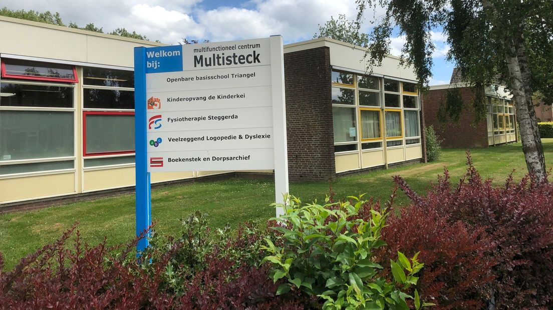 Dorpsbelang Steggerda koopt school voor behoud van maatschappelijke voorziening - Omrop Fryslan