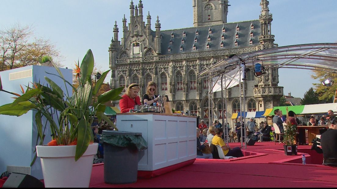 Markt Middelburg deze week decor van Omroep Max