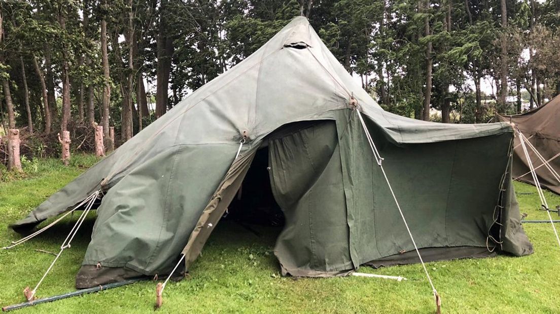 Een van de 'gesneuvelde' tenten in Pijnacker 