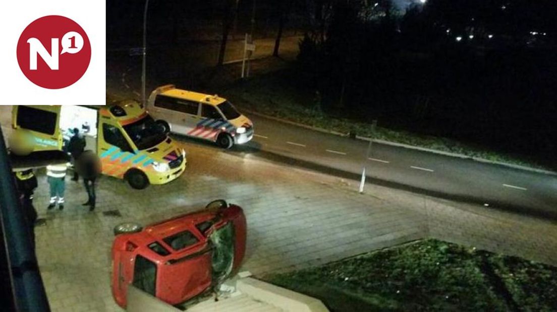 Een auto met vijf inzittenden is woensdagavond uit de bocht gevlogen op de Weurtseweg. De bestuurder van de auto reed vermoedelijk te hard en verloor hierbij de controle over het stuur. Bij het ongeluk is niemand ernstig gewond geraakt.