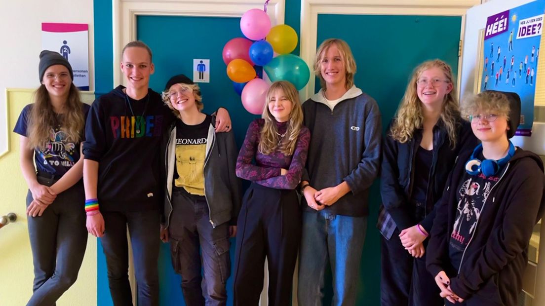 Opening genderneutraal toilet op Stedelijk Gymnasium: 