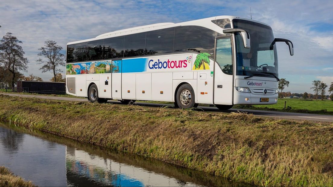 Touringcarbedrijf in Nieuwleusen hoopt met overname voet aan grond te zetten in Noord-Holland