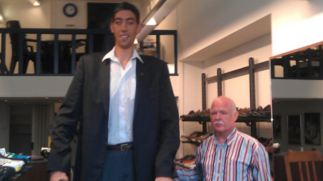 Langste mens ter wereld in Zutphen