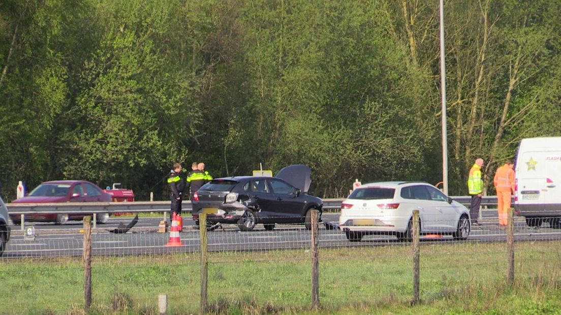 Meerdere auto's betrokken bij ongeluk A35 Enschede
