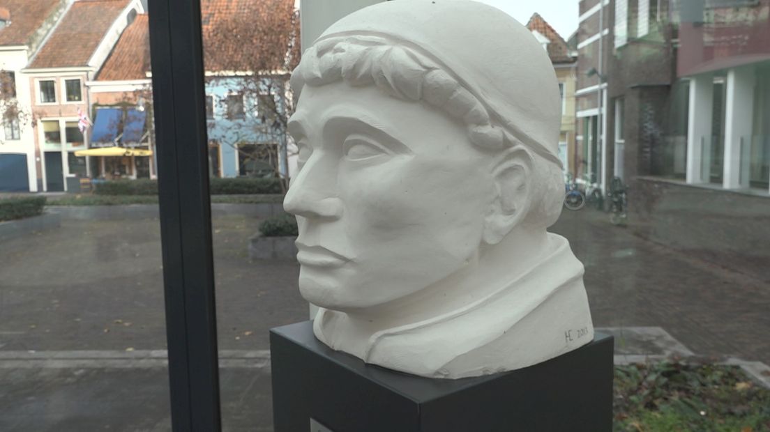 Borstbeeld van Geert Groote in het Geert Groote Huis in Deventer