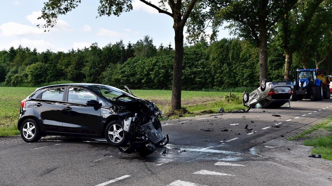 Automobiliste raakt gewond bij ongeluk in Vriezenveen
