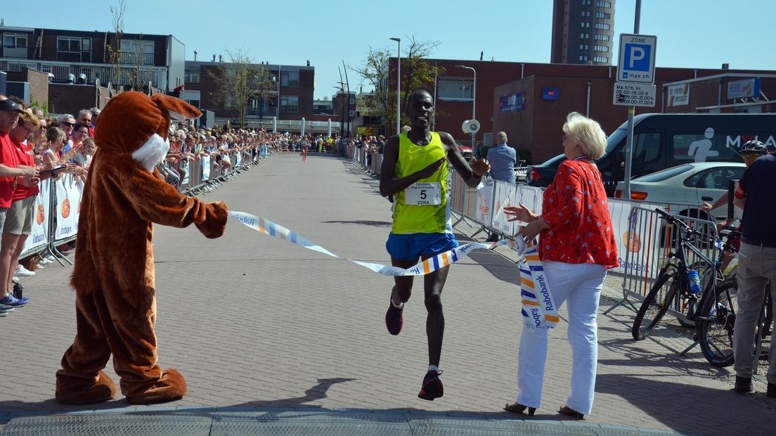Ezra Kering won in 2019 op zijn trainingsschoenen