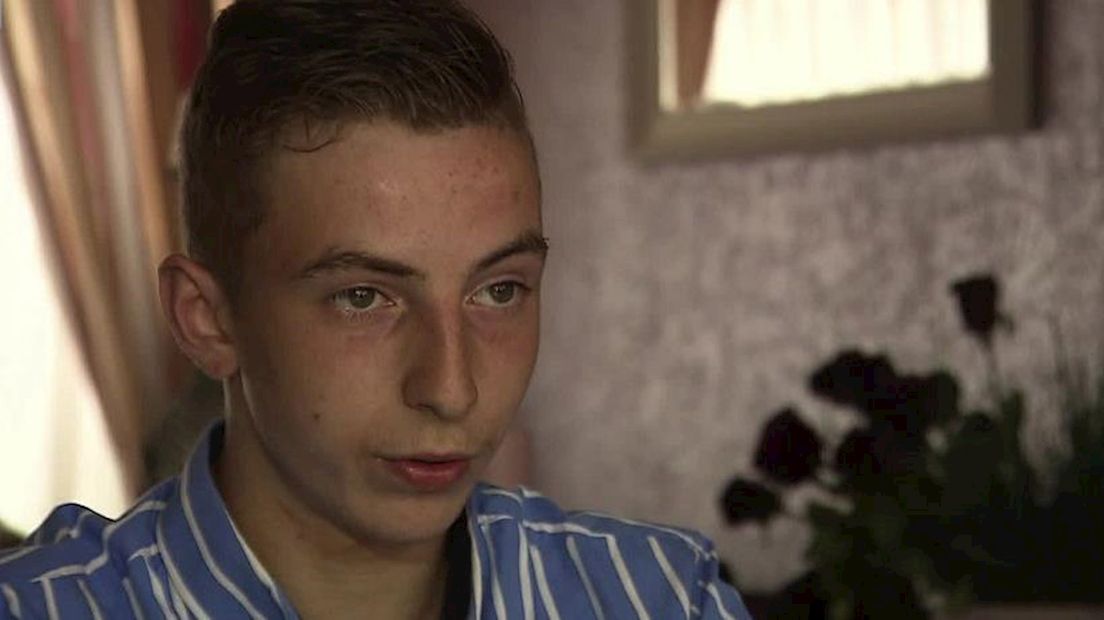 De arrestant die de politie aanklaagt