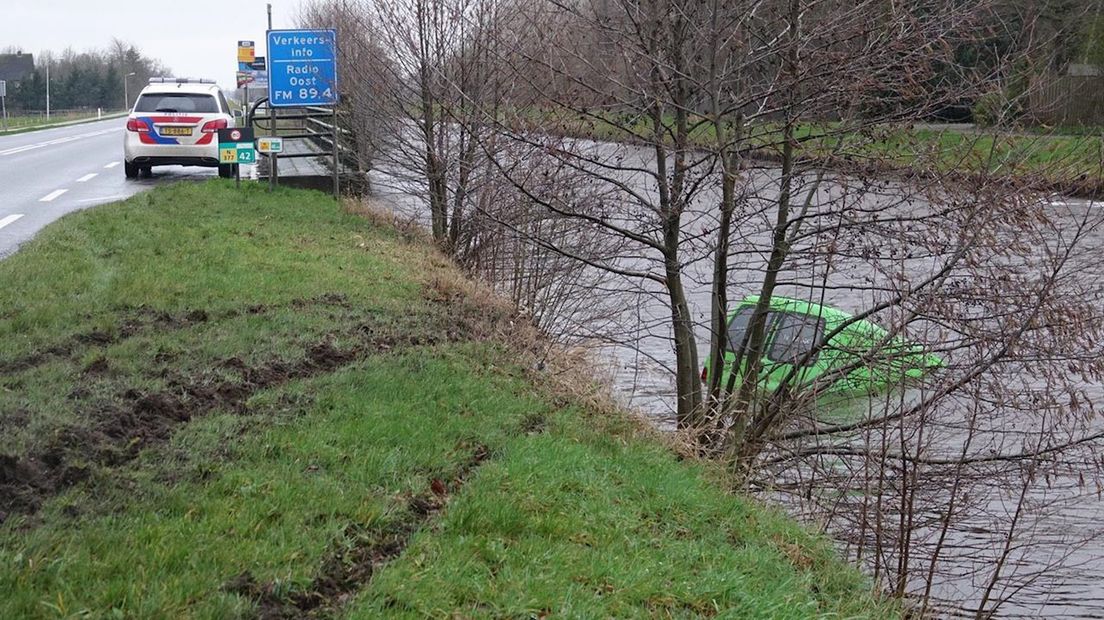 Busje te water in De Krim