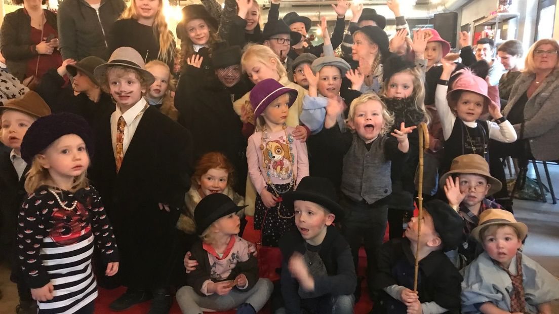 Onnozele Kinderen beleeft wedergeboorte in Venlo - 1Limburg