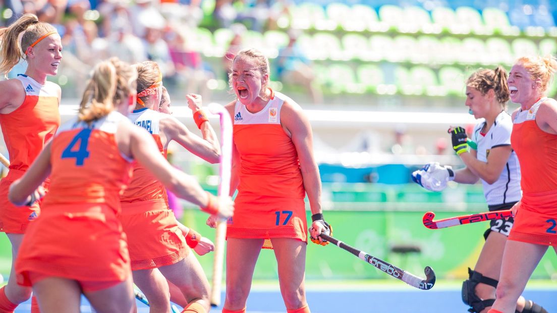 Blijdschap bij de hockeydames.