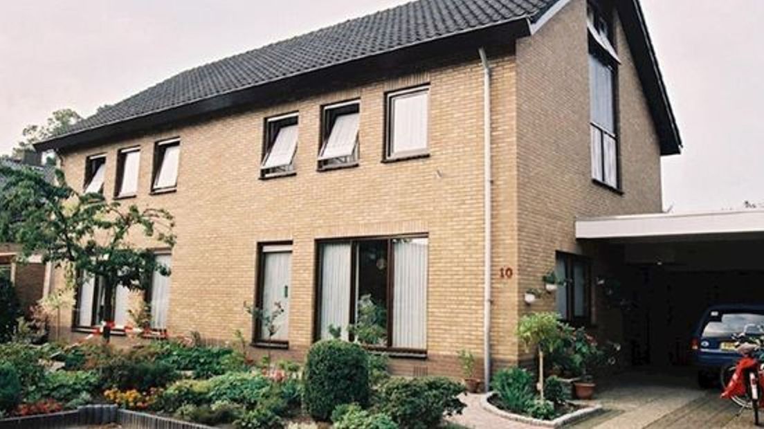 De woning van de familie Meijerink, kort na de mishandeling.