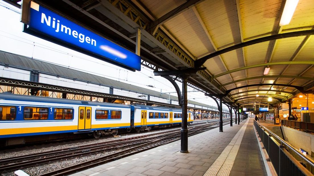 De Maaslijn tussen Nijmegen en Roermond wordt weer miljoenen duurder.