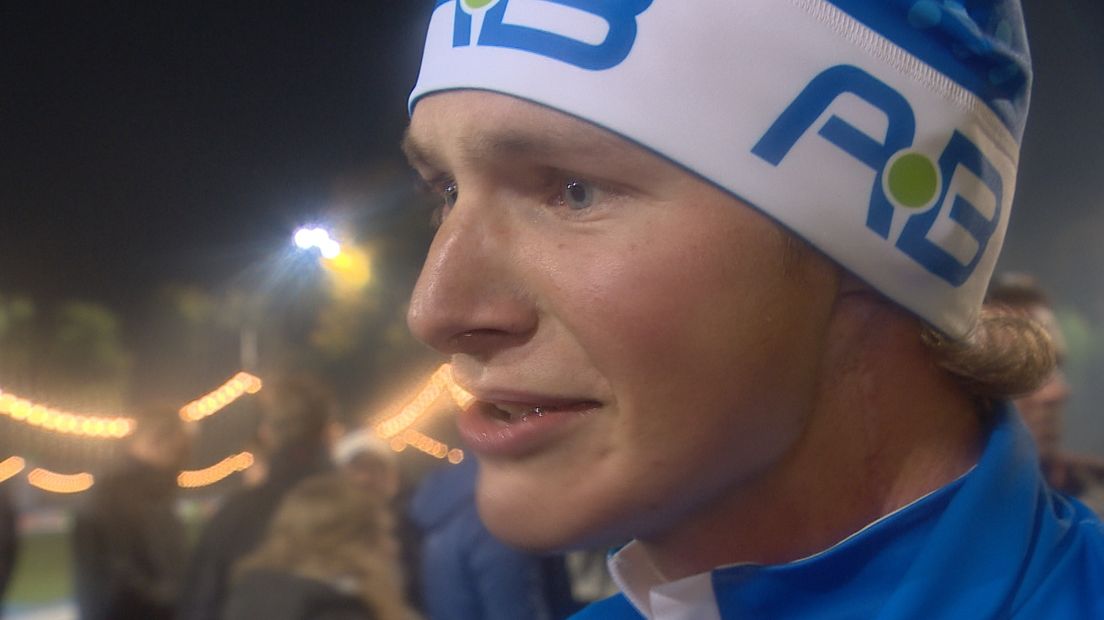 Niels Mesu zesde bij eerste marathon op natuurijs (video)