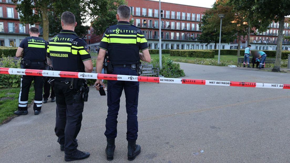 De plaats van het steekincident werd afgezet door de politie