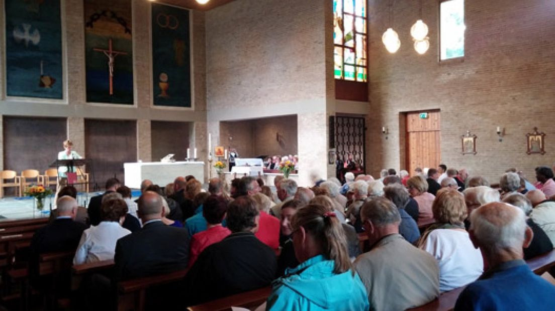 In het kerkgebouw van de St.