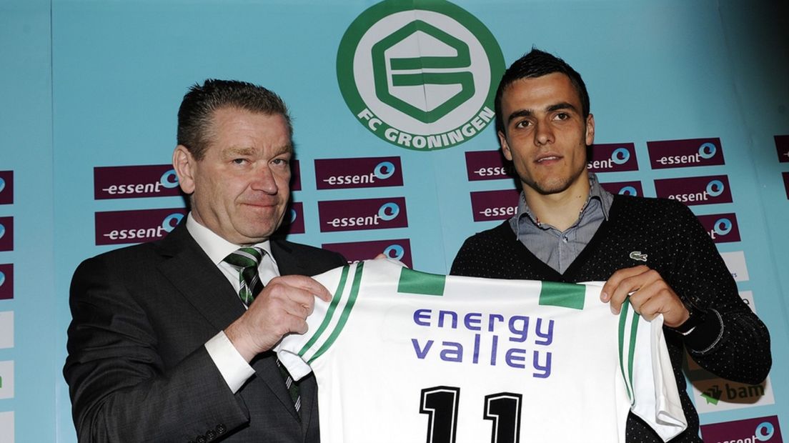 Hans Nijland en Filip Kostic tijdens de presentatie in april 2012
