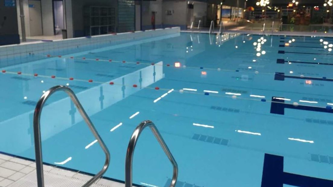 Zwembad De Peppel gaat deze maandagochtend weer open. Het zwembad is voor 3,6 miljoen euro verbouwd. Het zwembad is veiliger geworden, het bad heeft nu een drenkelingdetectiesysteem.