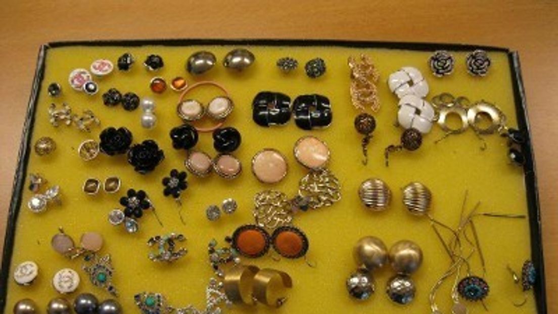 Gestolen sieraden gevonden in woning Goes