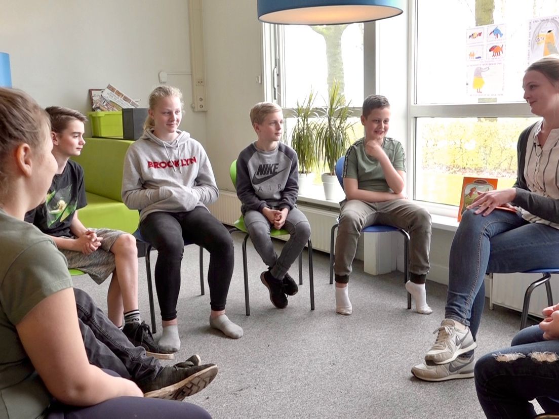 Leerlingen van de Stidalschool in Dalerveen krijgen Duitse les (Rechten: RTV Drenthe/Steven Stegen)