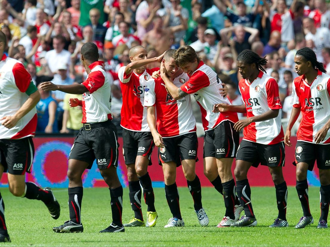 Feyenoord viert een goal tegen FC Utrecht in 2010