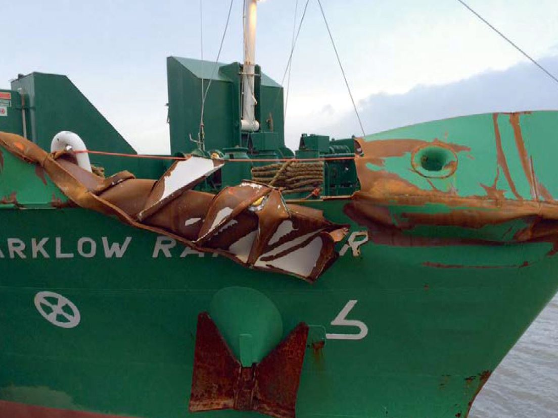 De schade aan de Arklow Rambler. Foto Onderzoeksraad