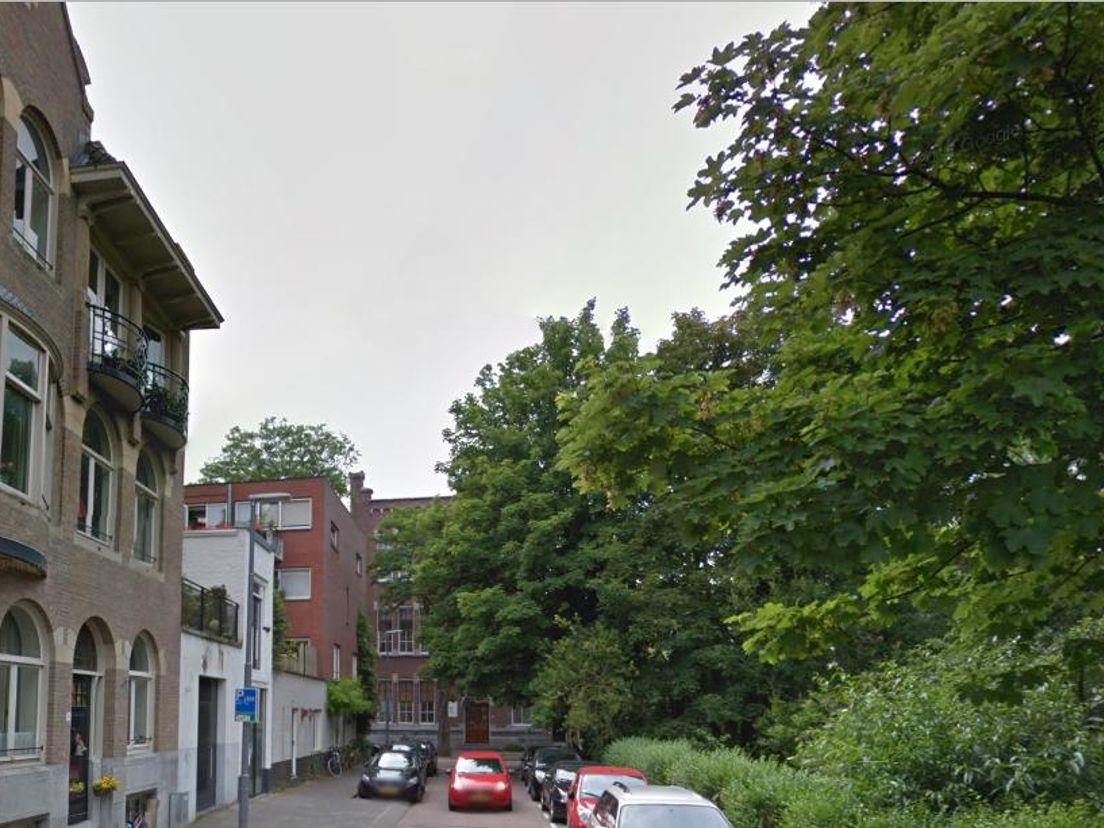 De IJsclubdwarsstraat in Kralingen