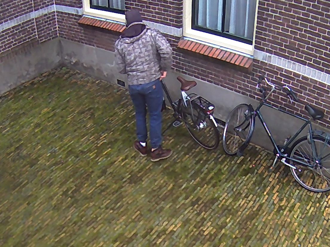 BR1704_fiets02