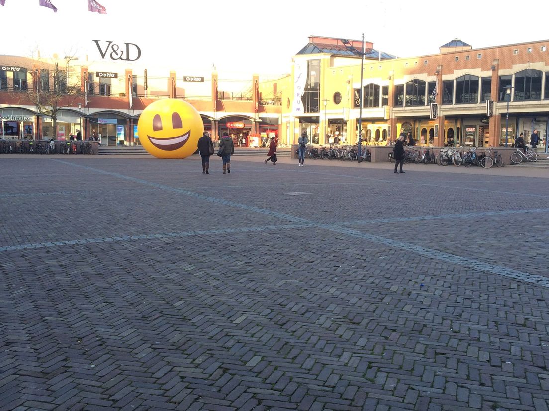 Het sfeerloze Koopmansplein van Assen en de winkels eromheen worden als eerste aangepakt (Rechten: RTV Drenthe)