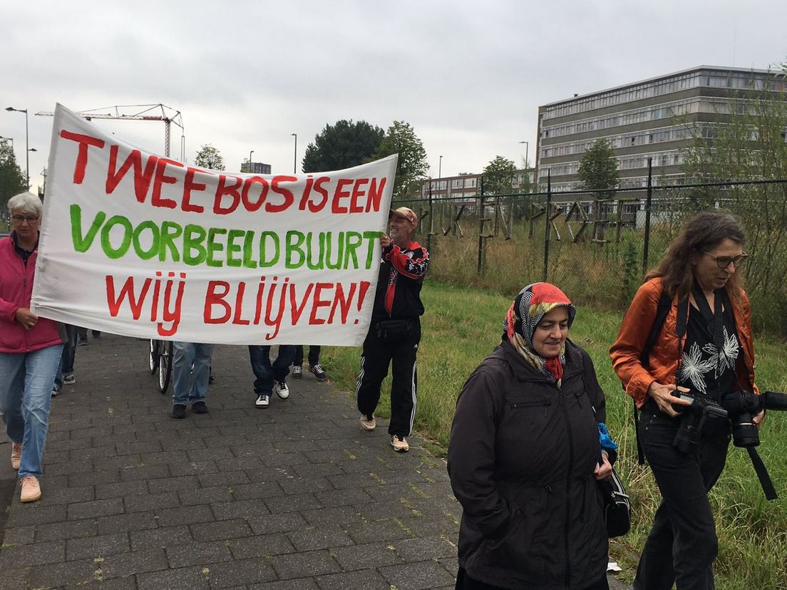 Tweebossers gaan in protest tegen de sloop van hun buurt