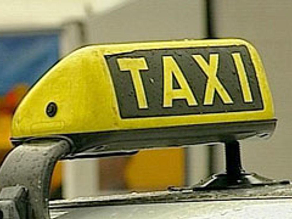 19-08-taxi.jpg