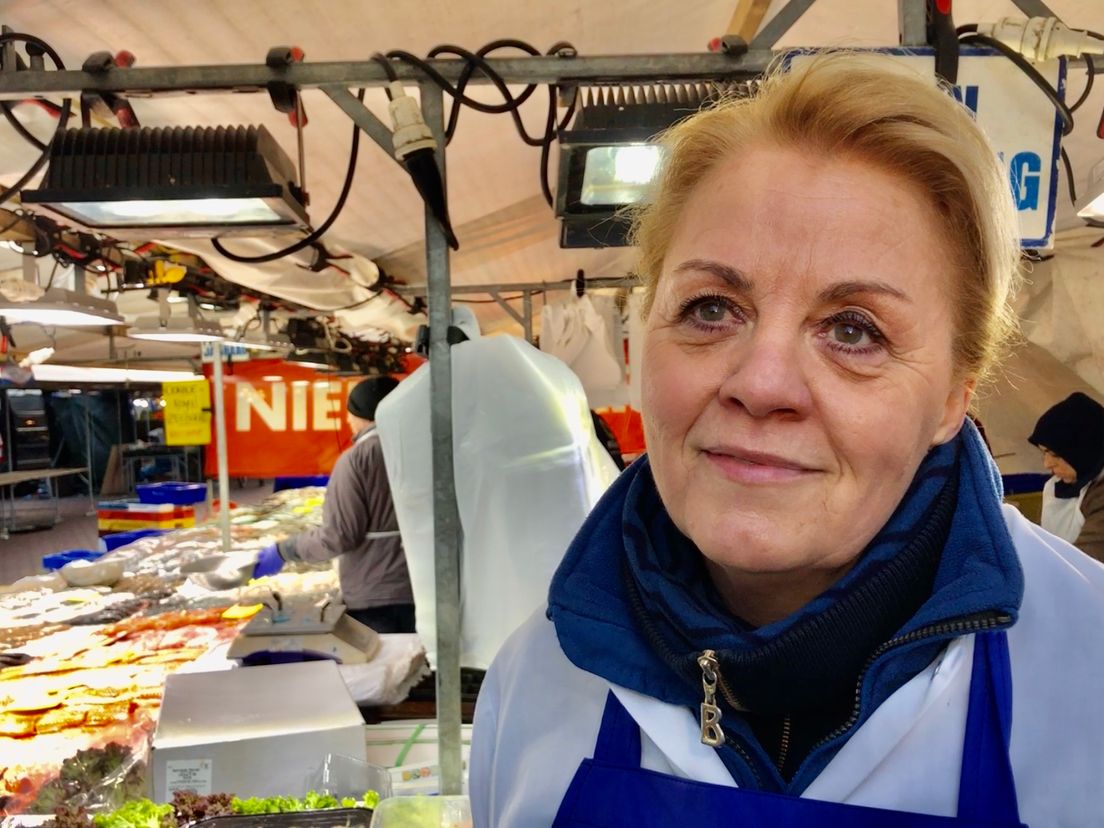 Rotterdamse regels dwingen visvrouw te stoppen: 'Zonde dat we weg moeten'
