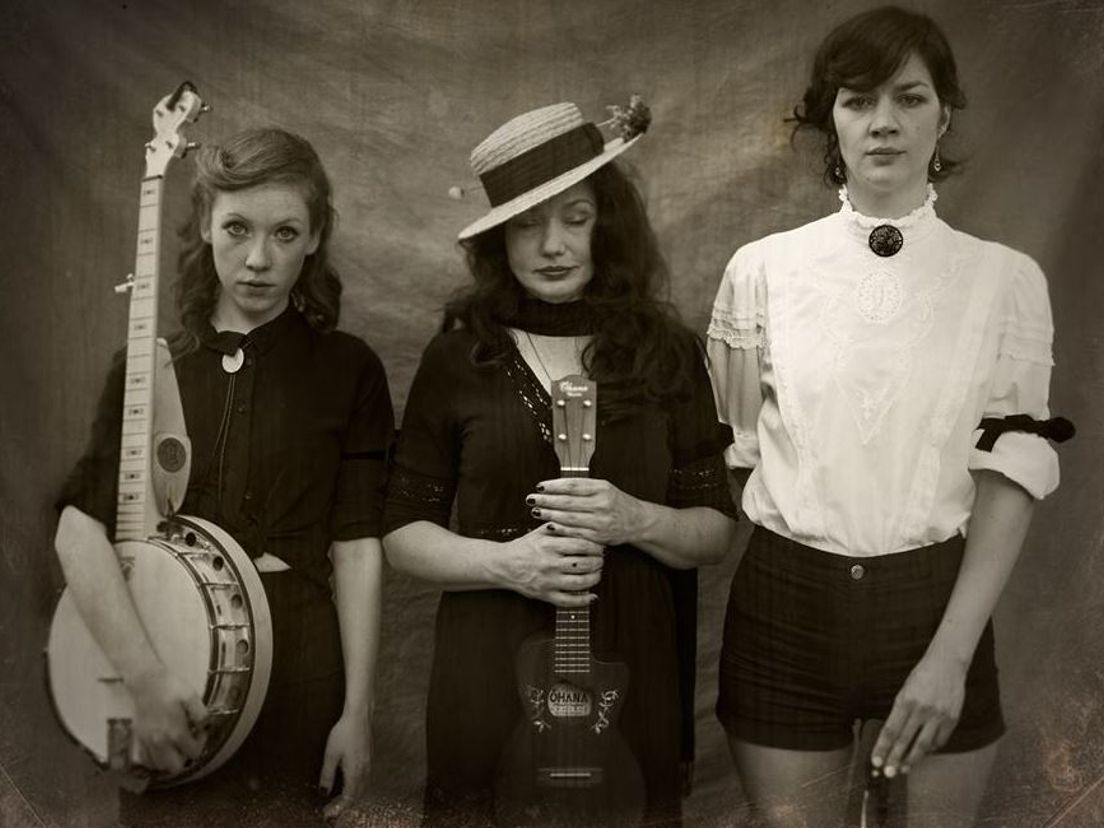 The Mourning Glories: Miranda, Shelley & Marie (v.l.n.r.)