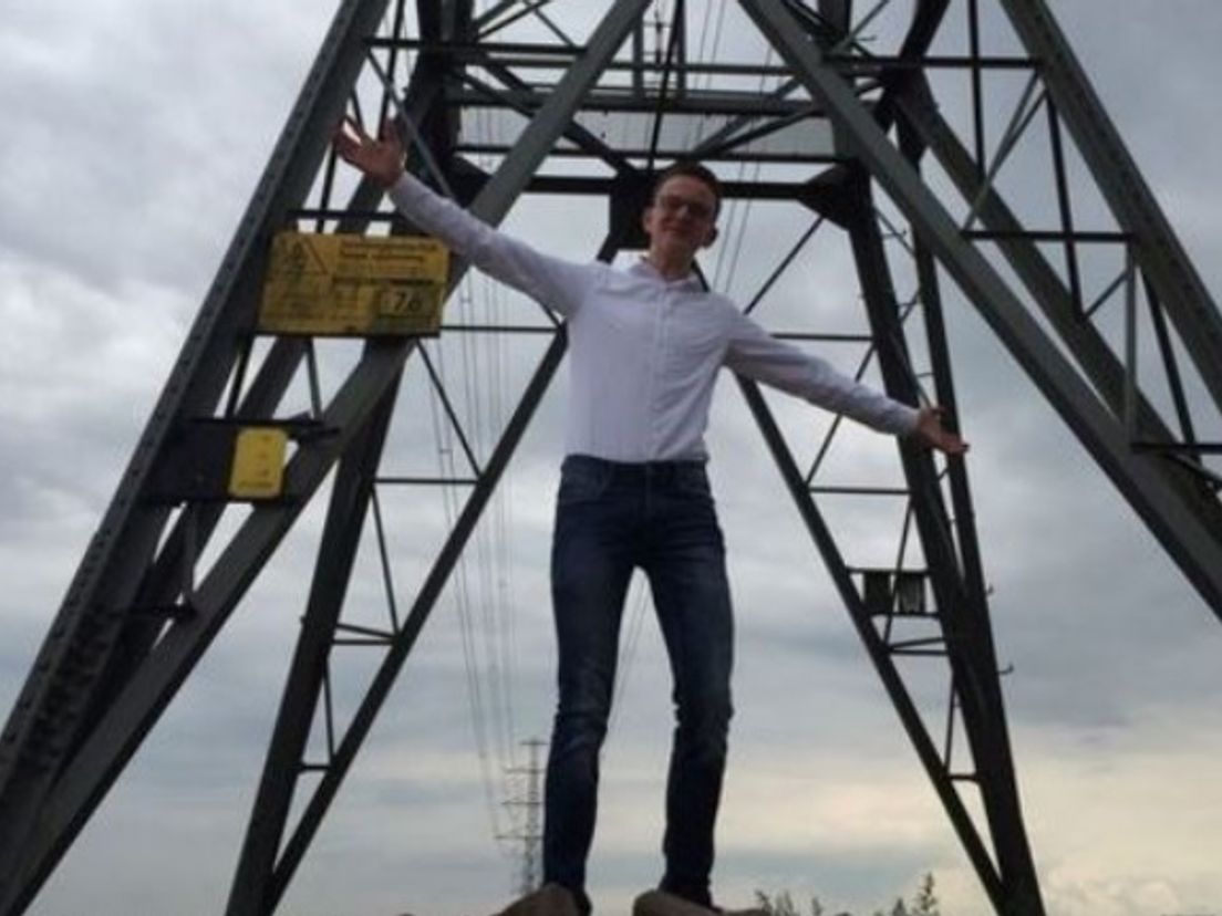 De 15-jarige Jaron Tichelaar uit Noordscheschut. (Rechten: Henriëtte Meppelink/Hoogeveensche Courant)
