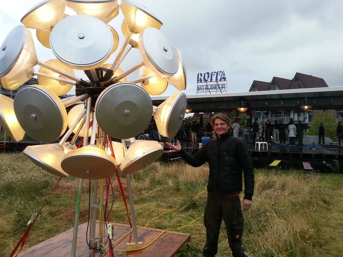 Lichtkunst Oplichters Opgelicht Door Postbesteller Rijnmond