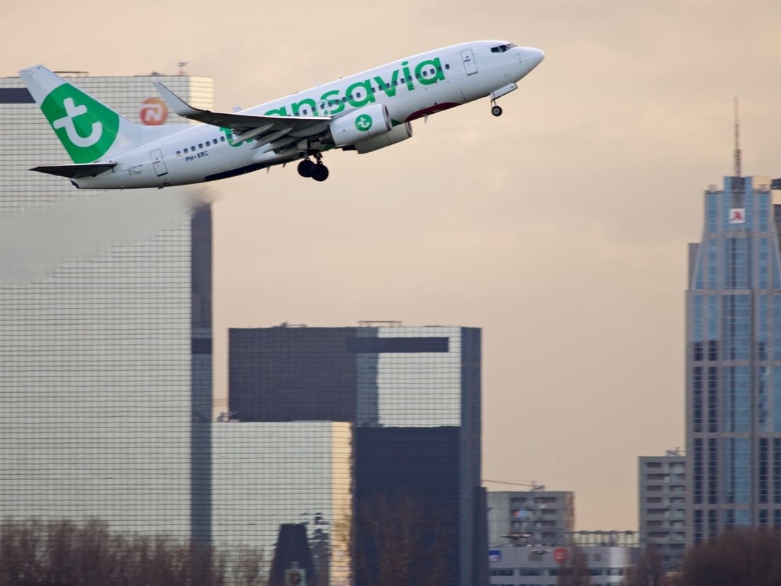 Rotterdam The Hague Airport moet gebruik vliegroutes aanpassen - Rijnmond