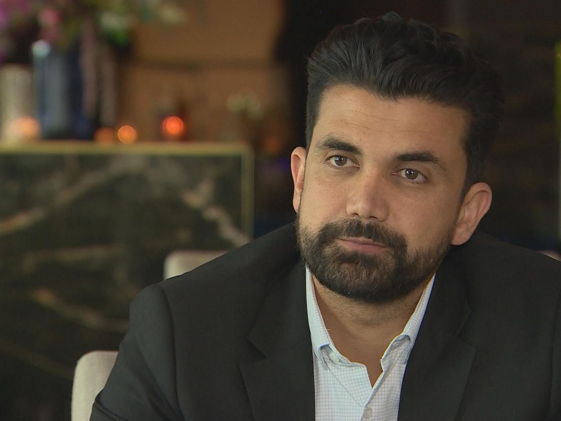 Haroen vluchtte twintig jaar geleden uit Afghanistan en ziet de geschiedenis zich herhalen