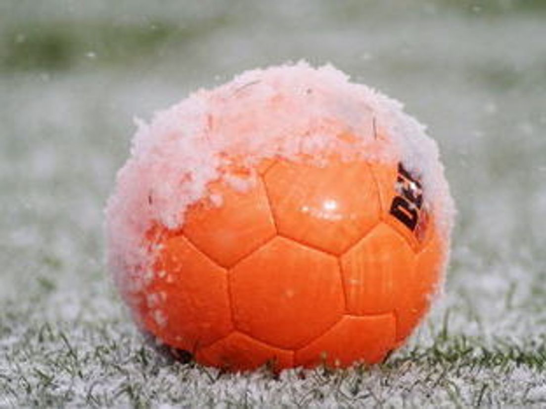 sneeuwvoetbal