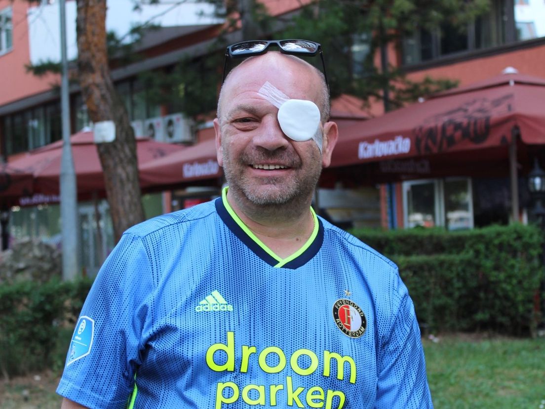 Samir werd in Bosnië drie keer door zijn hoofd geschoten en tijdens zijn herstel werd hij verliefd op Feyenoord