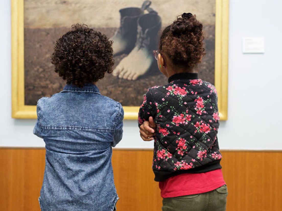 Kinderen in het museum.