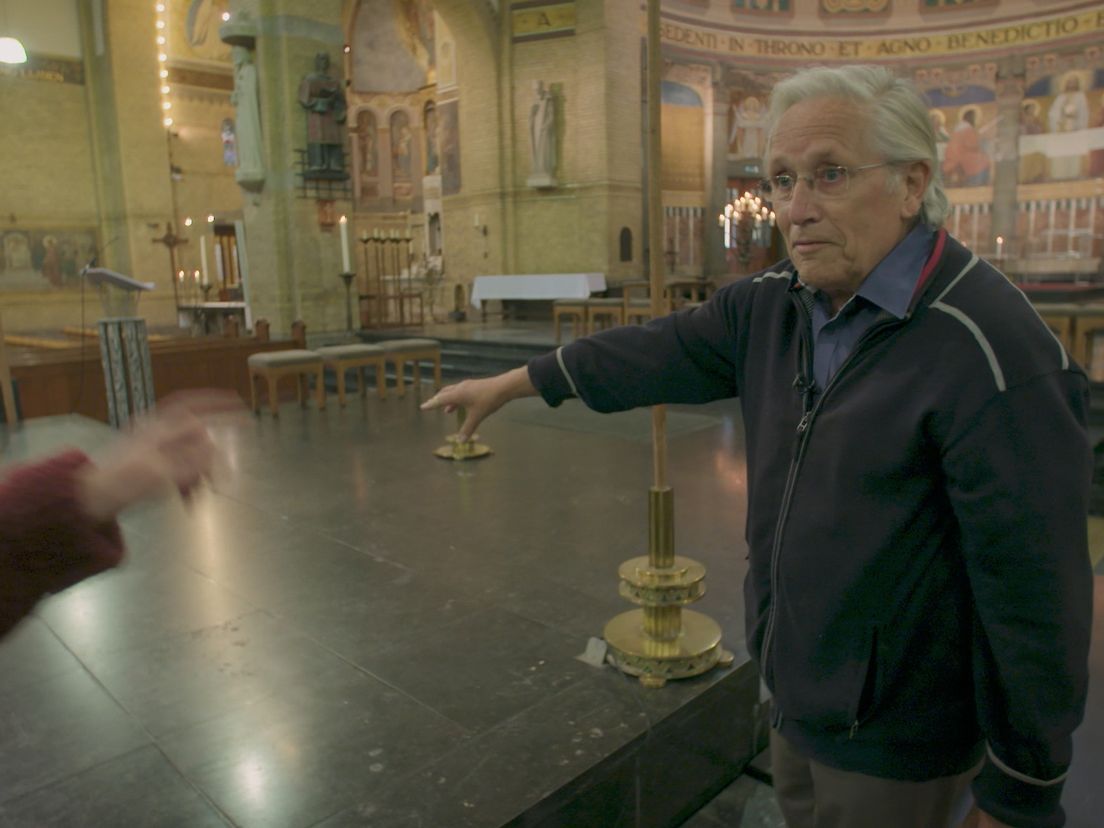 Tom Remken in kathedraal