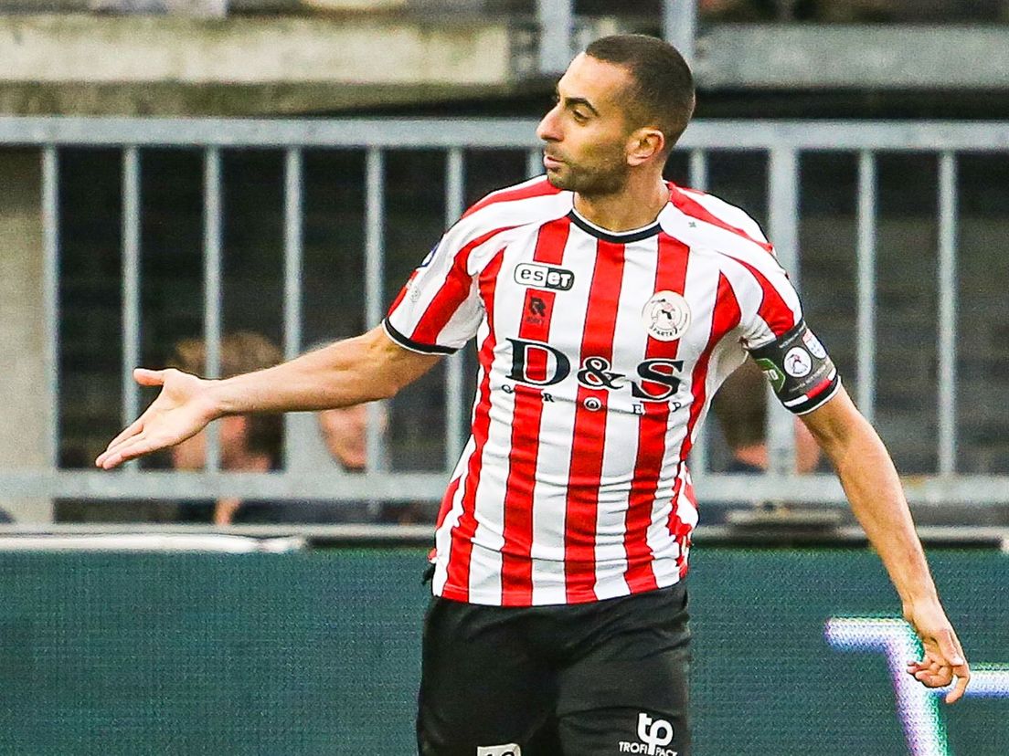 Adil Auassar zweept de boel op na zijn vroege doelpunt bij Sparta-PEC Zwolle