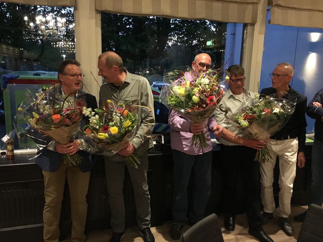 Bloemen voor de vertrekkers
